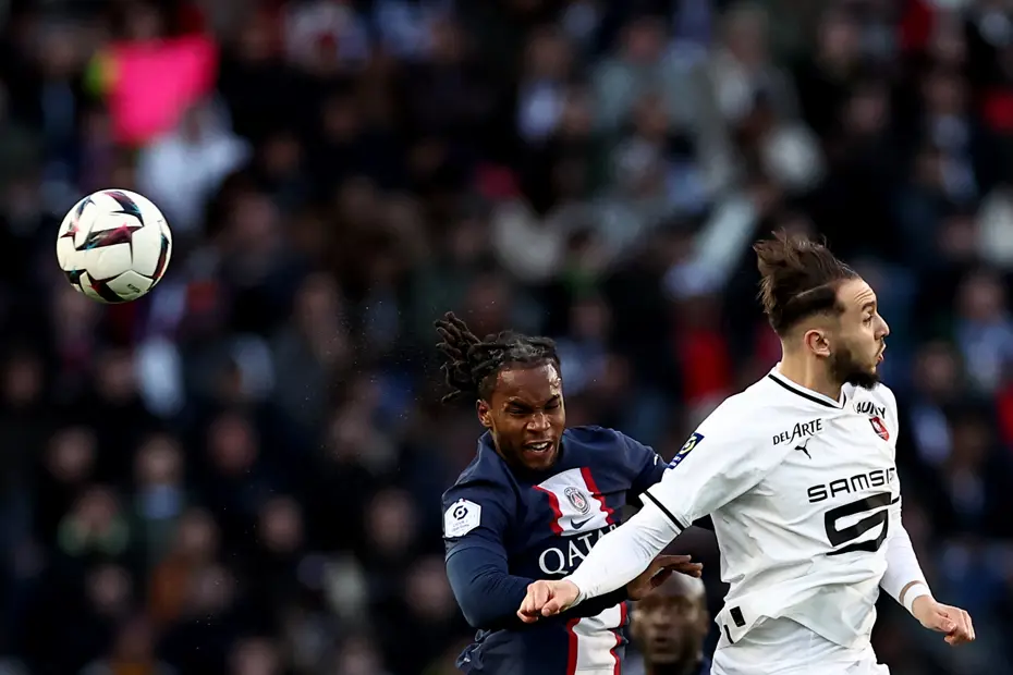 Trabzonspor'dan orta saha hamlesi: PSG'li yıldız için transferde rakip çıktı - 4