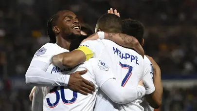 Trabzonspor'dan orta saha hamlesi: PSG'li yıldız için transferde rakip çıktı