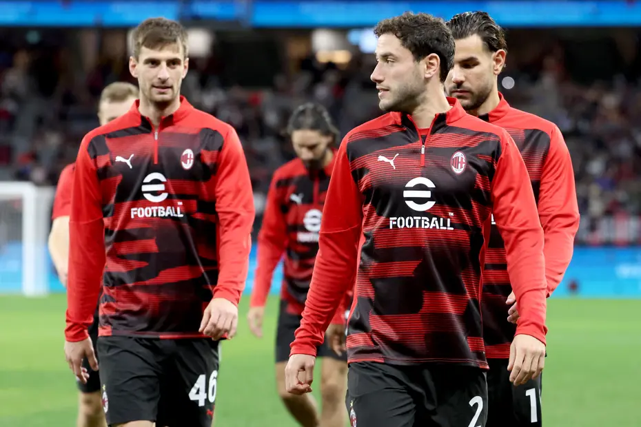 Beşiktaş ve Galatasaray sağ bek transferinde karşı karşıya: Sözleşmesi sona eriyor - 5 Beşiktaş ve Galatasaray sağ bek transferinde karşı karşıya: Sözleşmesi sona eriyor - 5