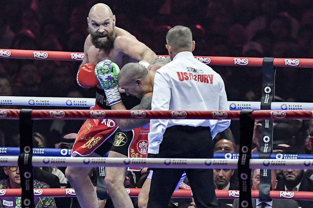 Tyson Fury ringlere geri dönüyor