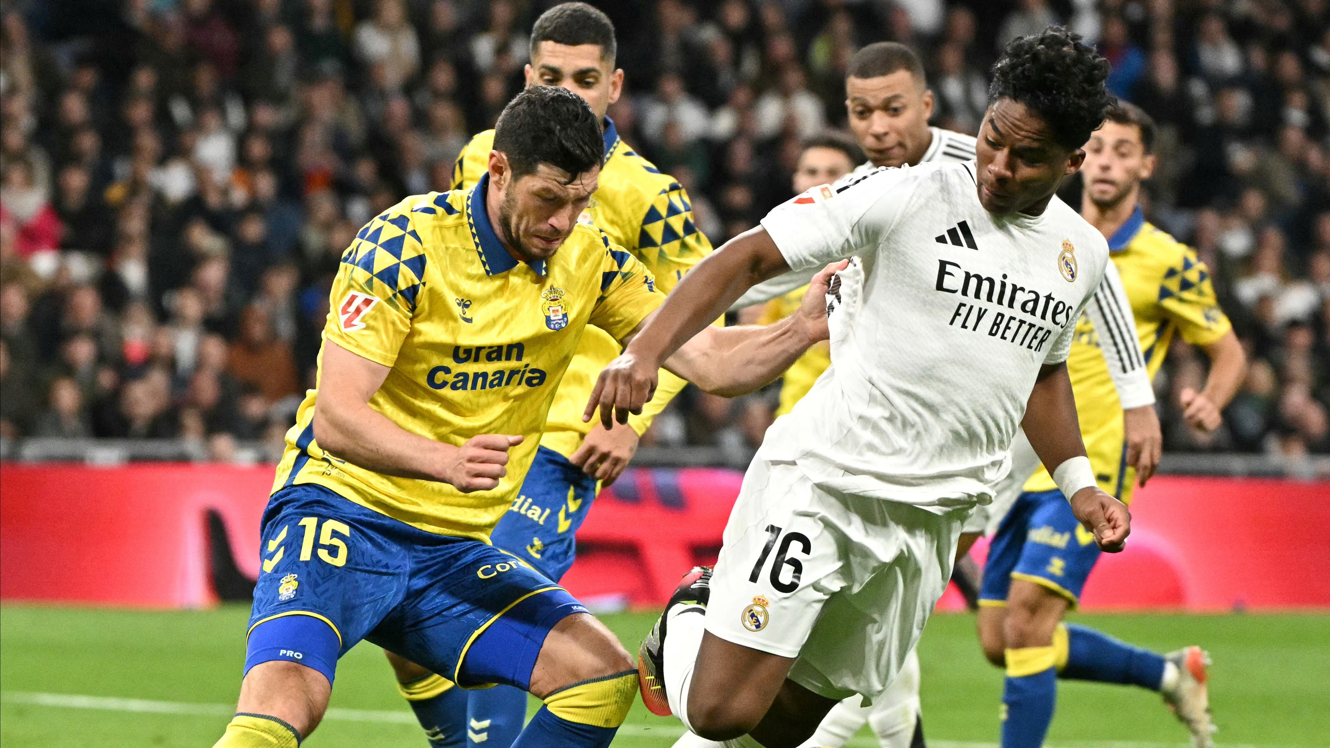 Süper Lig'den 2 kulüp Scott McKenna için harekete geçti