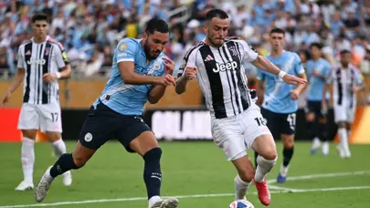 Kostic'in halini görenler şoke olup elini başına götürdü: Herkes Kulüpler Dünya Kupası'nda yaşananı konuşuyor