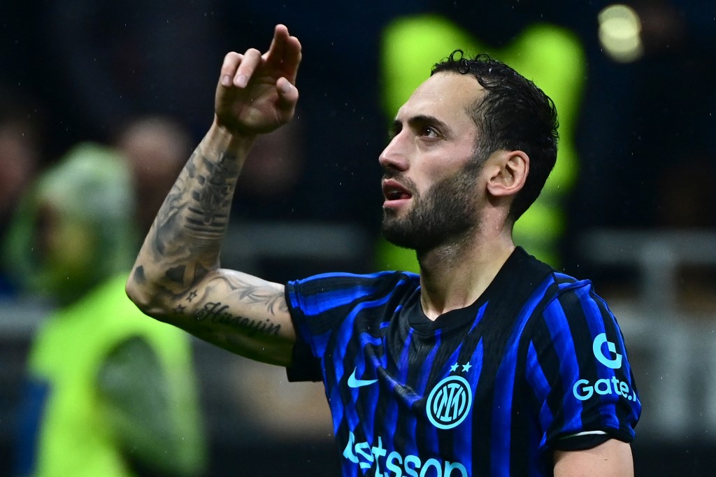 Hakan Çalhanoğlu duble yaptı: Inter'i galibiyete taşıdı