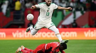 Cezayir Afrika Kupası'na farklı galibiyetle başladı