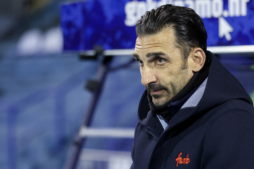 FCSB Hocası'ndan Klip Gibi Konuşma: 'Fener En İyisi, Ben Hiç Gitmem!'