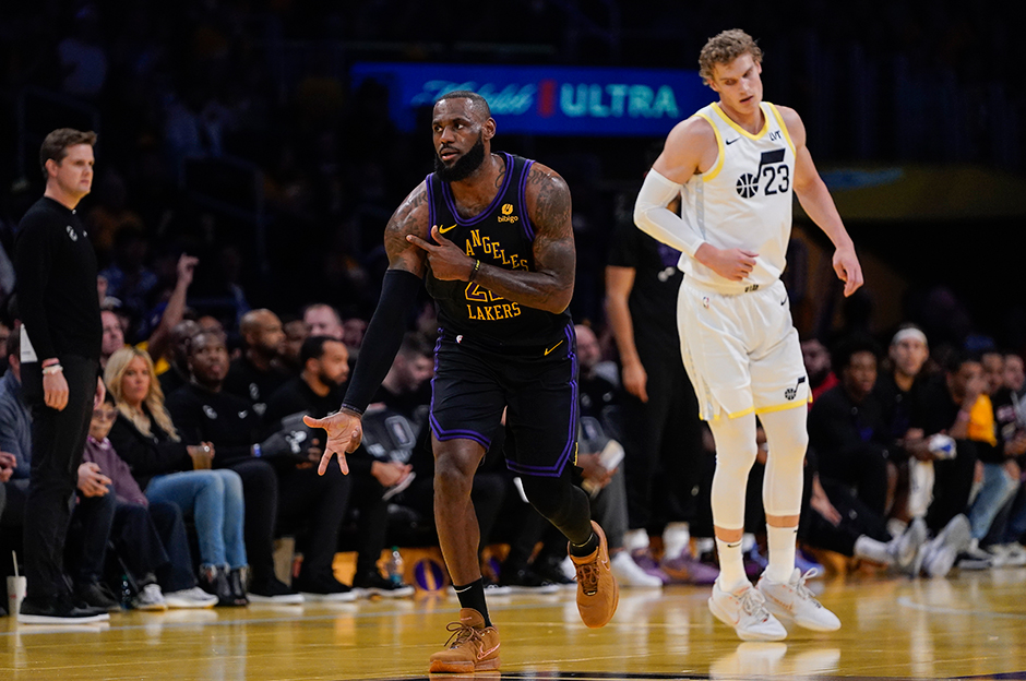 Lebron James'ten tarihi rekor: NBA'de 39 bin sayıya ulaşan ilk oyuncu