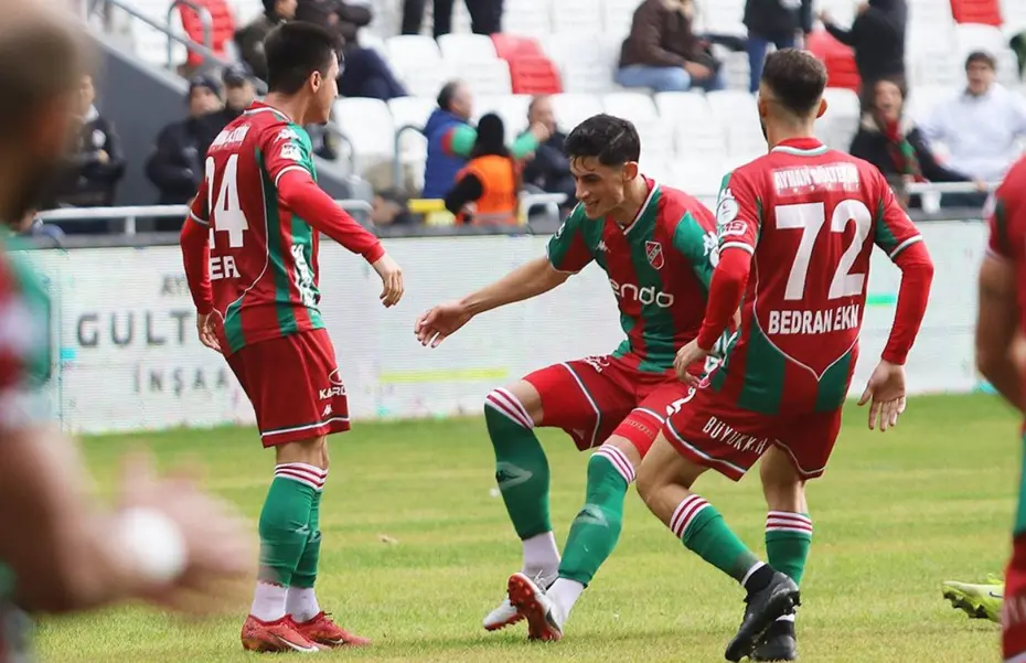 Bursaspor - Karşıyaka maçı şifresiz mi, hangi kanalda? Bursaspor - Karşıyaka maçı ne zaman, saat kaçta? - 4