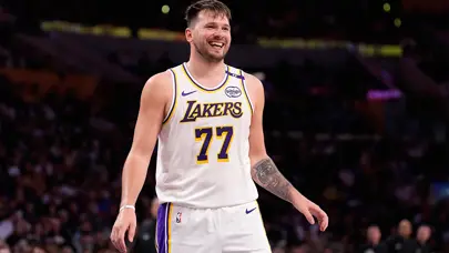 Lakers'ın serisi sürüyor: Doncic galibiyete damga vurdu
