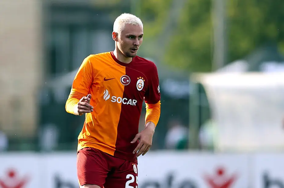 Okan Buruk'tan Bayern Münih'e farklı kadro: 1 isim hariç ilk 11'i belirledi - 5 Okan Buruk'tan Bayern Münih'e farklı kadro: 1 isim hariç ilk 11'i belirledi - 5