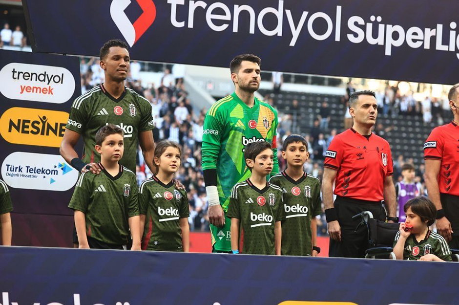 SON DAKİKA | Beşiktaş'tan sakatlık açıklaması: Kafa travması geçirmişti