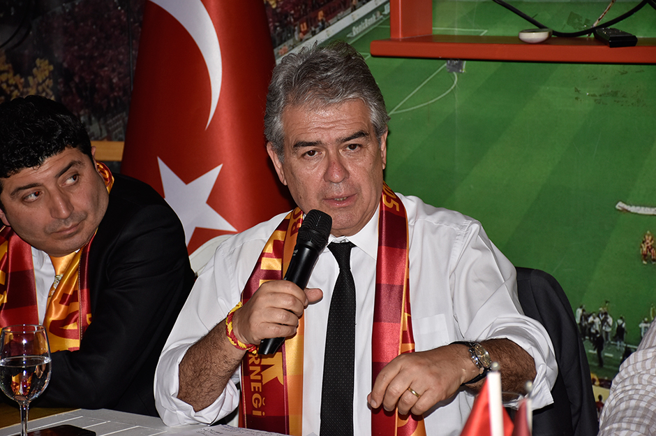 Süheyl Batum: "Dünyanın en kolay dokunulabilir camiası haline geldik"