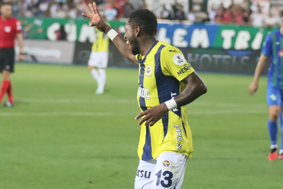 Trio ekibi, Fenerbahçe'nin penaltı beklediği pozisyonları yorumladı: Hemfikir oldular - 8