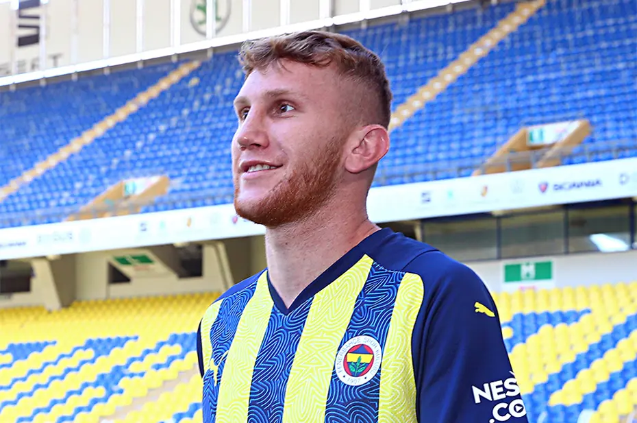 Aylar sonra tribünde ortaya çıkmıştı: Fenerbahçe'de ayrılık gerçekleşiyor - 6