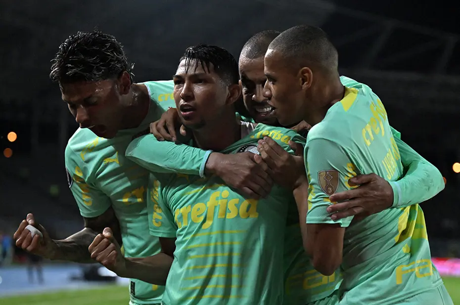 IFFHS sıralamayı güncelledi: Fenerbahçe 16, Galatasaray 94'üncü - 13