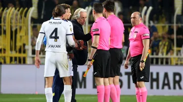 Fenerbahçe yöneticileri tepki gösterdi; Atilla Karaoğlan bir süre soyunma odasına giremedi