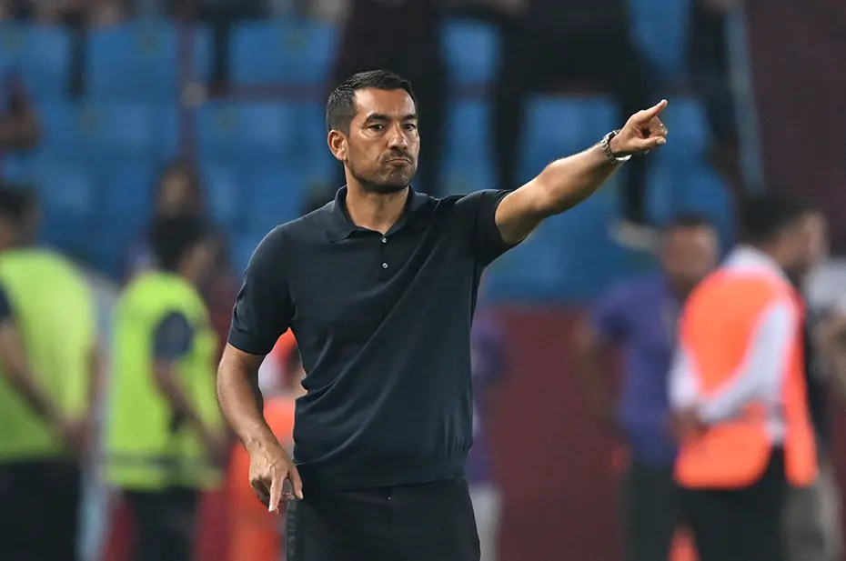 Giovanni van Bronckhorst'tan orta saha kararı: Al Musrati'nin boşluğunu dolduracak isim - 2
