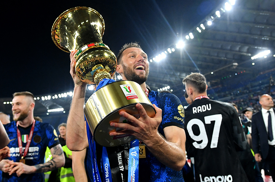 Fenerbahçe ve Galatasaray aynı yıldızın peşinde; İstanbul'da görüşme gerçekleşti