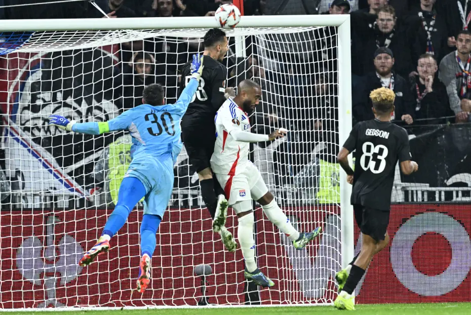 Nihat Kahveci maç sonu Beşiktaşlı futbolcuya seslendi: "Kaseti al, sakla" - 2