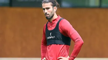 Galatasaray'ın eski yıldızı Oliveira'dan sürpriz transfer