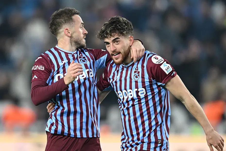 Trabzonspor'da ilk ayrılık resmileşti: Bonservisi KAP'a bildirildi - 1