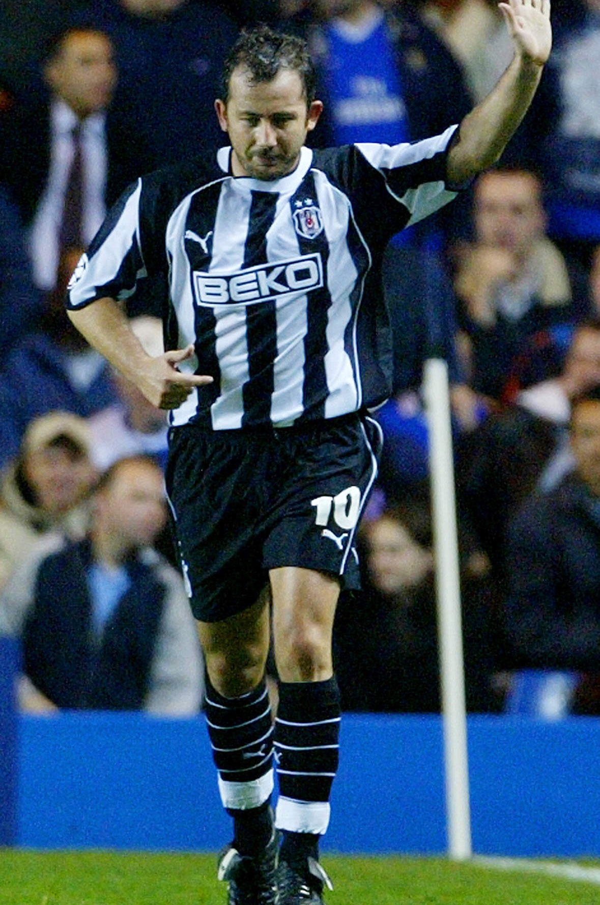 Yapay zekaya göre Beşiktaş tarihinin en iyi ilk 11'i