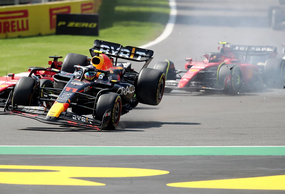 Meksika Grand Prix'si kazayla başladı: Yarış dışı kaldı - 1 Meksika Grand Prix'si kazayla başladı: Yarış dışı kaldı - 1