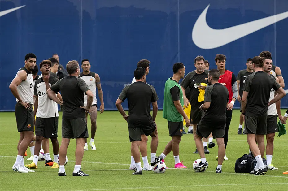 Barcelona'da yeni sezonun ilk antrenmanı - 4