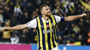 Fenerbahçe, Edin Dzeko'dan gelecek haberi bekliyor