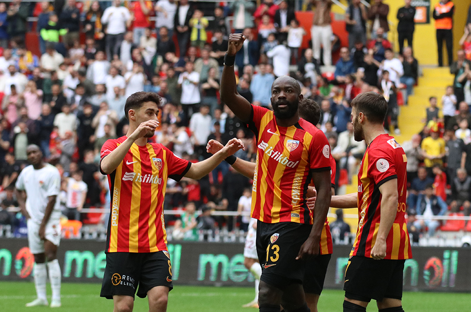 Kayserispor, Hatayspor'a gol oldu yağdı