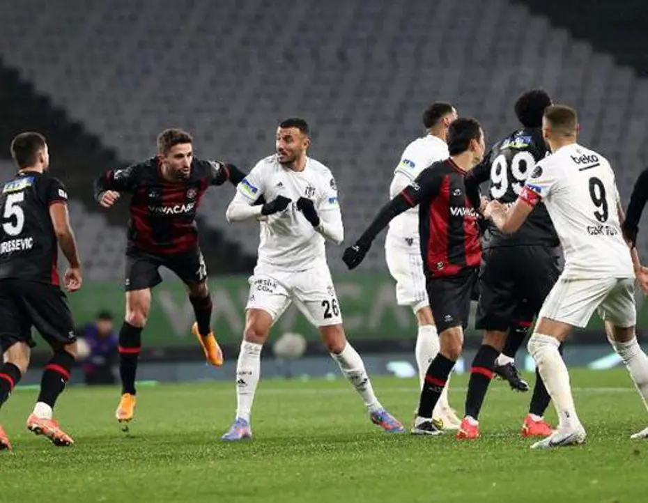 Beşiktaş'ta 10 isim ile yollar ayrılacak - 2