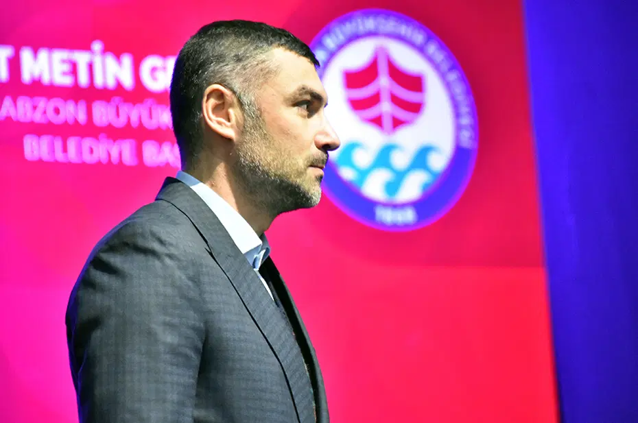 Burak Yılmaz ile taraftar arasında "Adam mısın Burak" yüzleşmesi - 2 Burak Yılmaz ile taraftar arasında "Adam mısın Burak" yüzleşmesi - 2