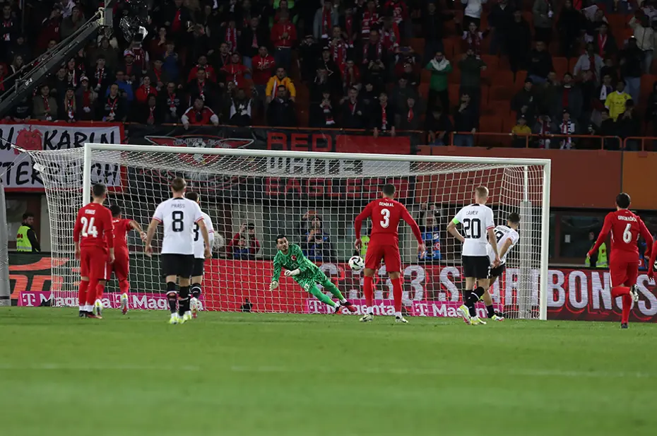 "Montella'nın artık Adana'dan çıkması gerek" | Spor yazarları Milli Takım için ne dedi? - 4 "Montella'nın artık Adana'dan çıkması gerek" | Spor yazarları Milli Takım için ne dedi? - 4