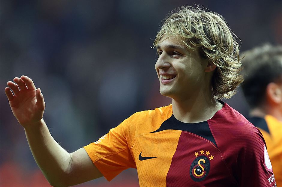 Hamza Akman resmen Eyüpspor'da: İşte sözleşme detayları