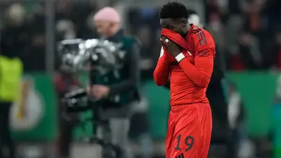 Bayern Münih'te çifte sakatlık: Yıldız futbolcu sezonu kapattı