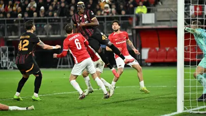 Hollanda basını Galatasaray ile Fenerbahçe'yi kıyasladı: "Çok daha iyi bir performans sergiledi"