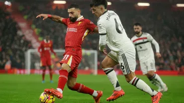 ManU, Liverpool deplasmanında galibiyeti kaçırdı