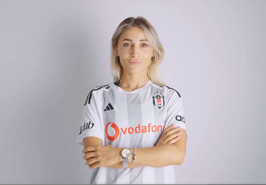 Beşiktaş Vodafone, orta sahaya takviye yaptı