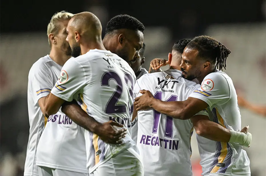 Süper Lig puan durumu 2024-2025 | Galatasaray ve Fenerbahçe arasında kaç puan fark var? - 7 Süper Lig puan durumu 2024-2025 | Galatasaray ve Fenerbahçe arasında kaç puan fark var? - 7