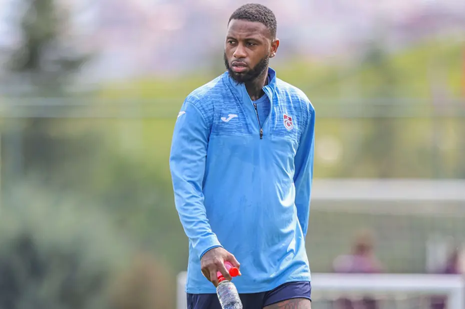 Trabzonspor'da kadro dışı bırakılan 4 futbolcuda dikkat çeken detay - 3 Trabzonspor'da kadro dışı bırakılan 4 futbolcuda dikkat çeken detay - 3