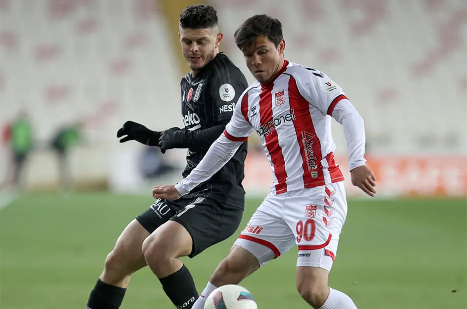 "Disiplinli, kompakt ve kararlı" | Spor yazarları Beşiktaş için ne dedi? - 2 "Disiplinli, kompakt ve kararlı" | Spor yazarları Beşiktaş için ne dedi? - 2