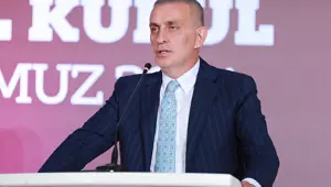 TFF, Galatasaray - Fenerbahçe derbisi için hakem kararını açıkladı TFF, Galatasaray - Fenerbahçe derbisi için hakem kararını açıkladı