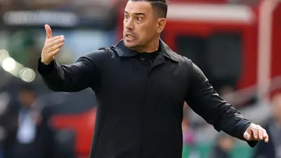 SON DAKİKA | Başakşehir'de büyük sürpriz: Çağdaş Atan ayrılığı açıkladı