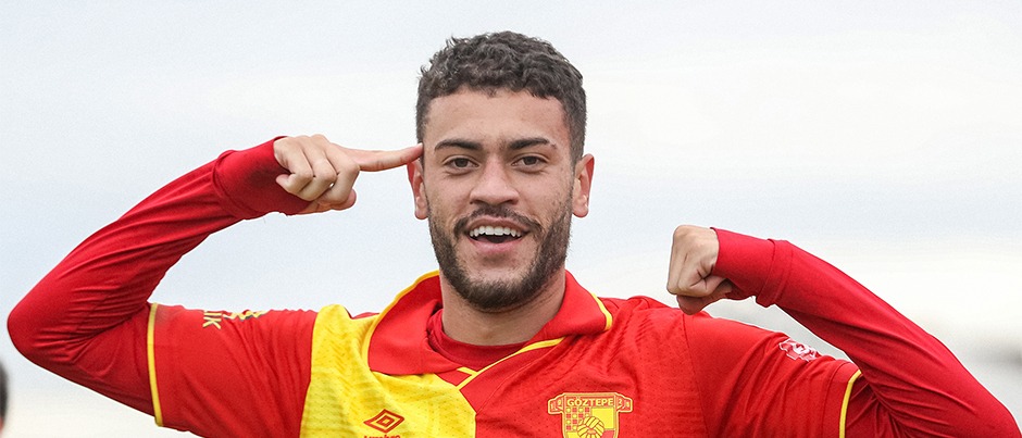 Manchester United'ın golcü transferinde Romulo detayı: Rekor bonservisin önünde engel kalmadı