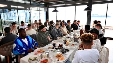 Beşiktaşlı futbolcular moral yemeğinde bir araya geldi