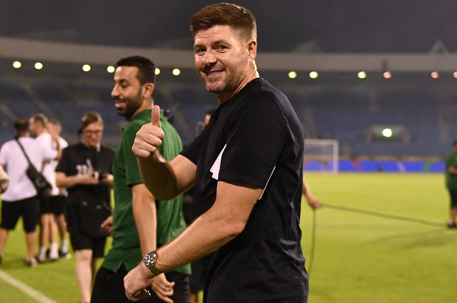 Steven Gerrard, 44 yaşında dede oluyor