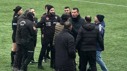 Sivas'taki maçta olay: Yönetim zemine inip takımı sahadan çekti