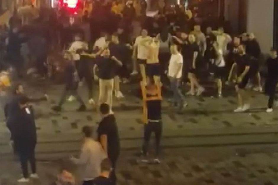 Bayern Münih taraftarı Taksim'de olay çıkardı