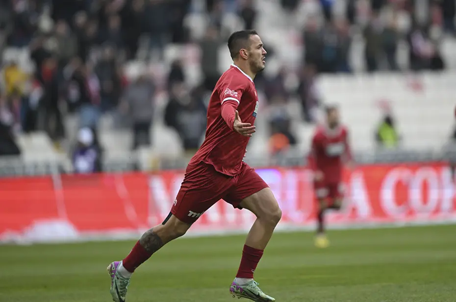 Süper Lig ekibinin golcüsü Trabzonspor'a önerildi: Transfer planı belli oldu - 5