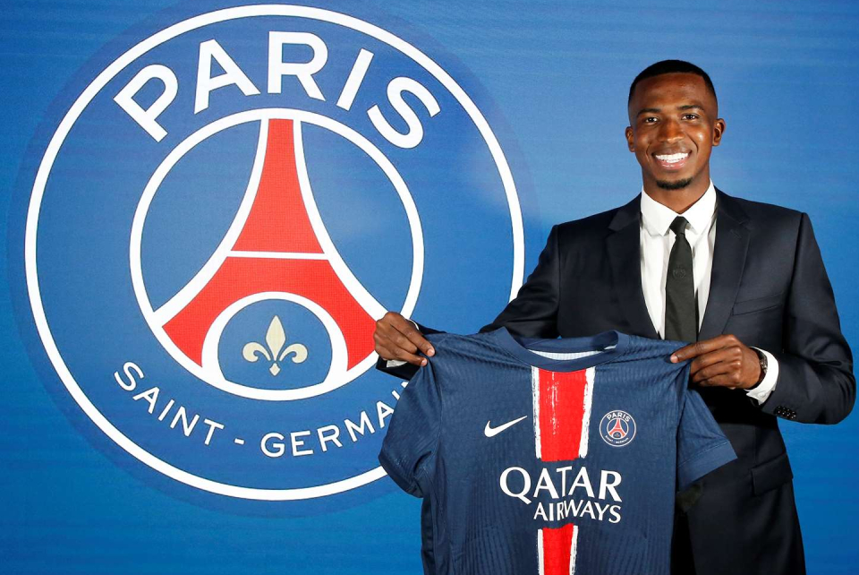 PSG'den tarihe geçen transfer: 22'lik stoper imzayı attı