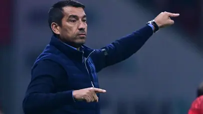 Yeni sezon için sürpriz ihtimal doğdu: Giovanni van Bronckhorst